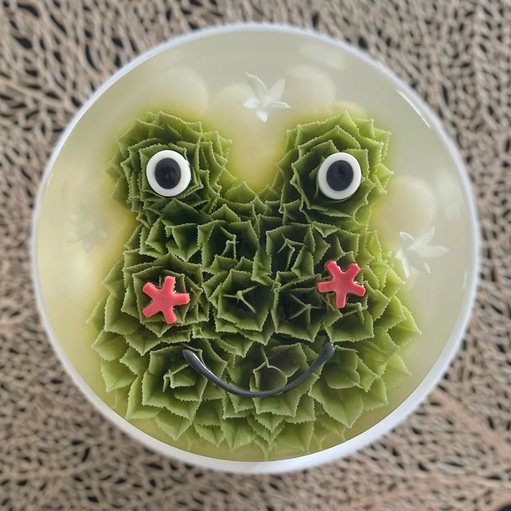 Froggy Bloom 3D jelly cake, viewed from above