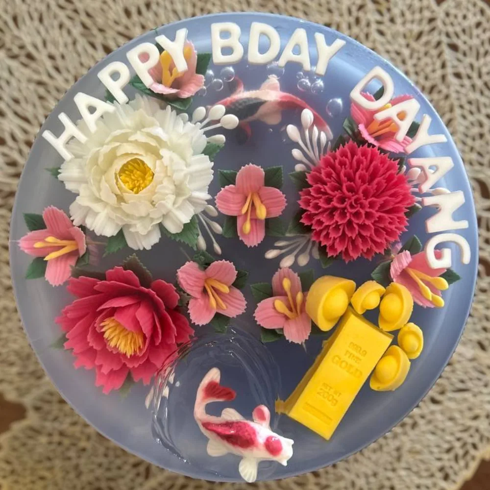 Pearl Peony Fortune Koi 3D jelly cake, viewed from above