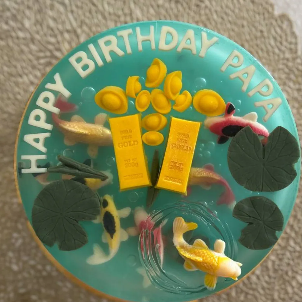 Teal Fortune Koi 3D jelly cake, viewed from above